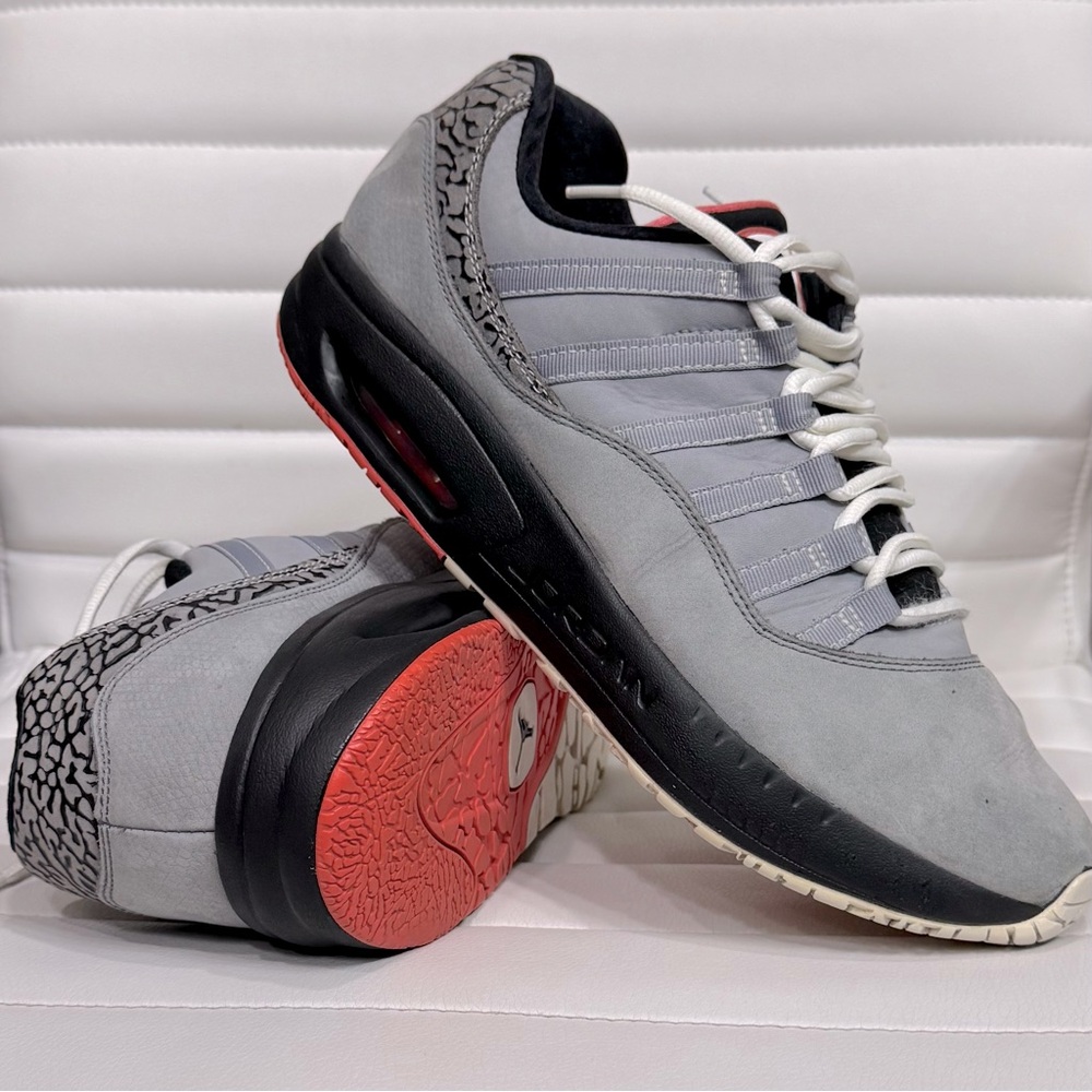 Jordan CMFT Viz Air 11 LTR Stealth/Infrared-LT GRPHT-BLCK Mens 10.5 Released ‘11